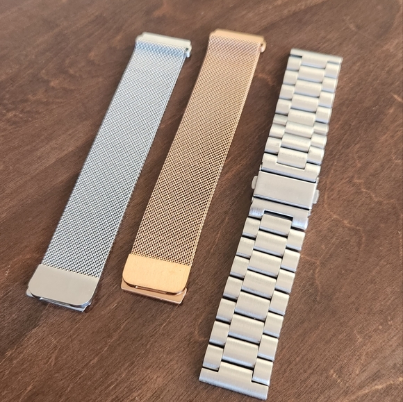 Fitbit Versa 2 - Picture 1 of 4